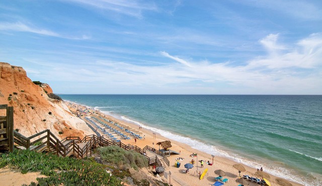 Holiday Apartment 'Belo Apartamento A 500m Da Praia' with Balcony & Wi-Fi
