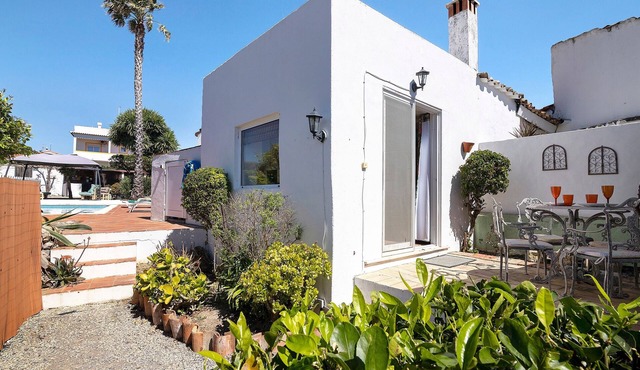 Holiday Home 'Quinta Da Horta - The Bakehouse' with Wi-Fi and Air Conditioning