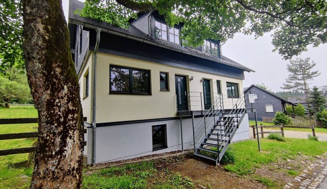 Holiday Home with Terrace in Eisfeld