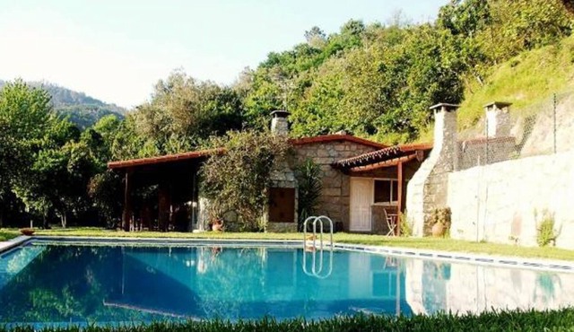 Homerez - Amazing villa for 4 ppl. with swimming-pool at Caniçada