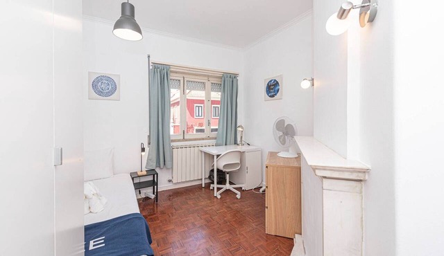 HOUZE Spacious flat in Charming&Historical Lisbon