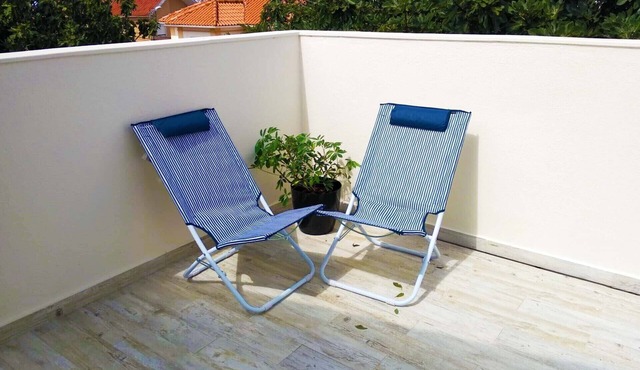 Independent house near Estoril with terrace
