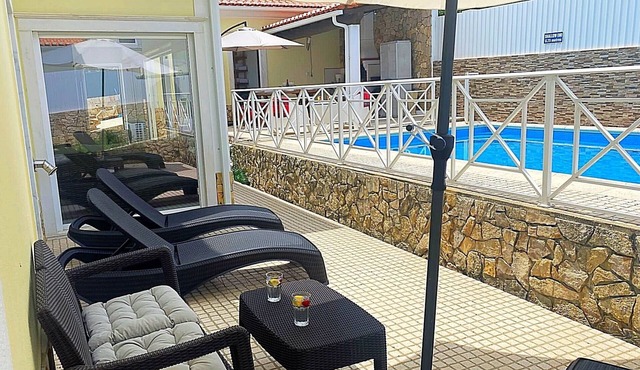 Large Villa with Private Heated Pool - Ericeira Centre 5 mins/Lisbon 40 mins