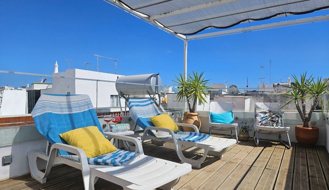 Limoncello: typical house, top location, renovated, stylish, barbecue, terrace