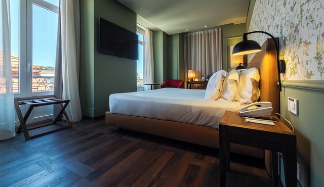 Lisboa Carmo Hotel