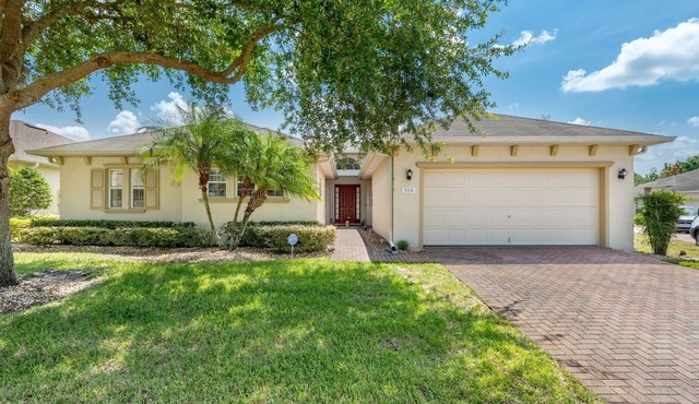 Luxury 4-Bed Villa Private Pool & Spa Games Room Near Disney in Davenport