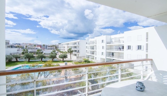 Luxury Apartment with pool on Marina De Lagos