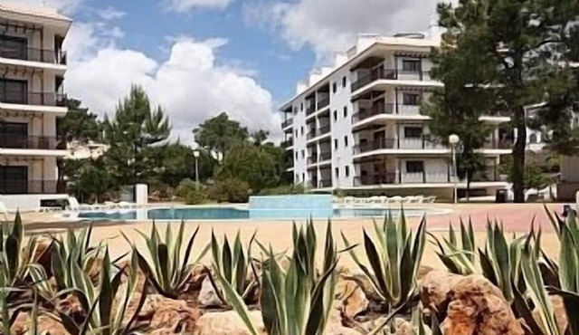 Luxury Apartment With Pools, 30 Min From Airport
