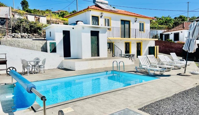 Maria Cottage with Sea View