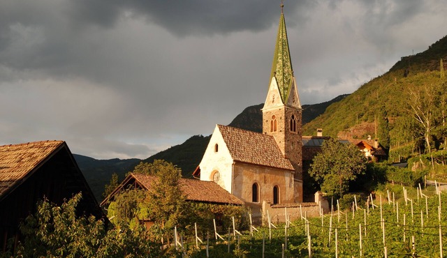 Messnerhof winery, lovingly furnished, on the outskirts of Bolzano in Bozen