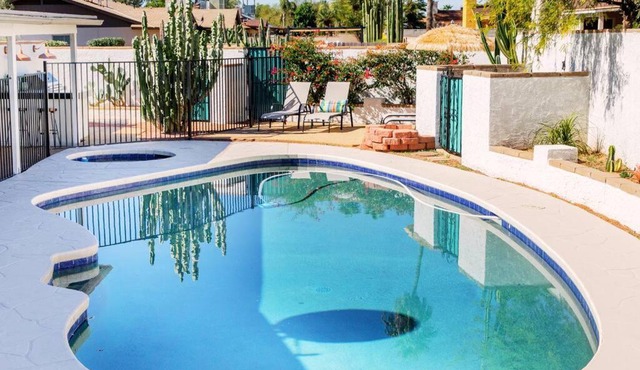 Modern home w heated pool & outdoor kitchen in Phoenix