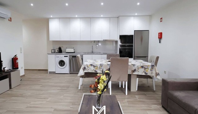 MyStay - Oliveira Douro House | Two-Bedroom Apartment