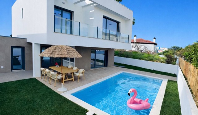 *NEW* Charneca Sunrise, luxury villa close to Lisbon & Beach