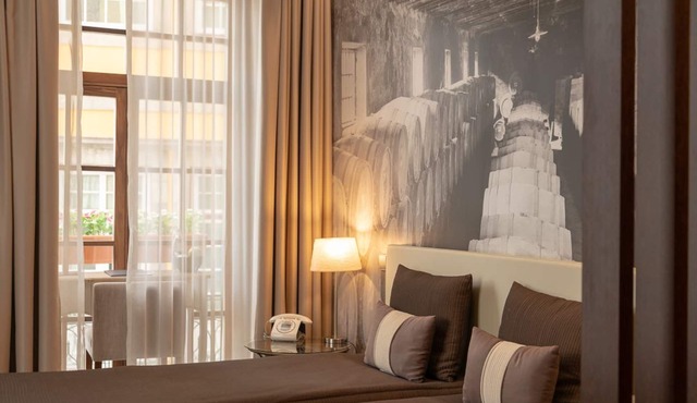 Oca Ribeira do Porto Hotel