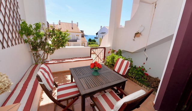 Paddle - Sea view apartment with 3 pools, tennis & squash court