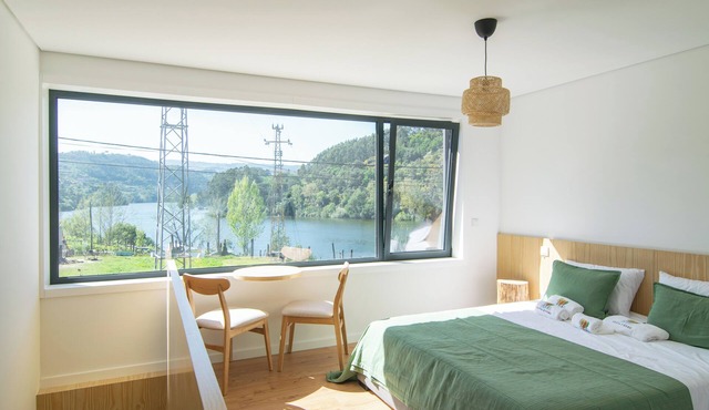 Panoramic River View Rooftop Fireplace Near Paiva Walkways