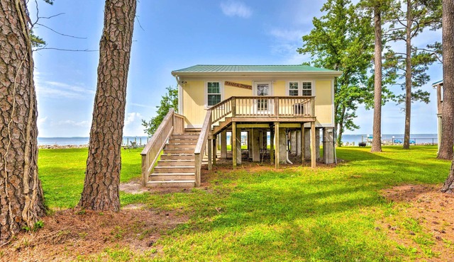 'Paradise Point' Pamlico River Home w/Dock & View in Aurora