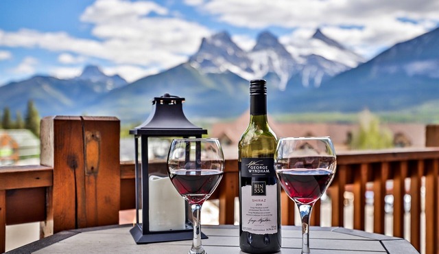 Peaceful Penthouse – Sunrise Views & Resort Amenities! in Canmore