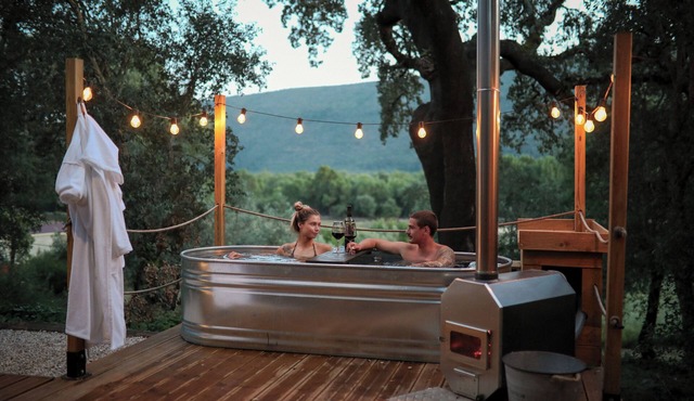 Private Cozy Lodge Retreat Surrounded by Nature