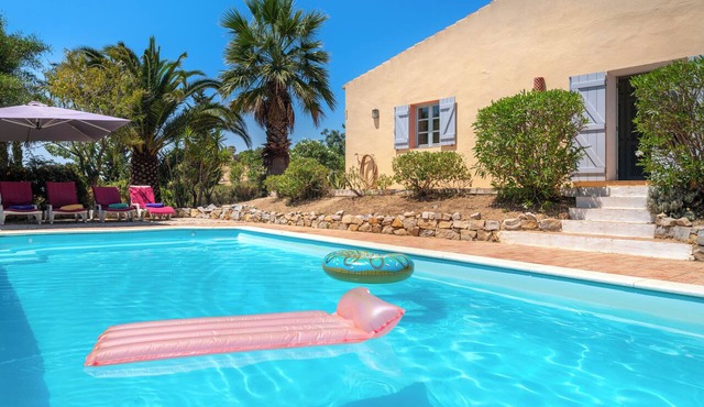 Private villa with private garden, pool and sea view