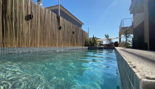 Quiet Algarve villa near Albufeira & branches with prívate pool BBQ terrace
