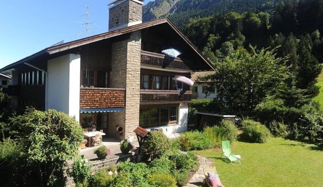Quiet, sunny location, directly in Oberstdorf, all cable cars can be booked free of charge in Oberstdorf