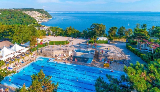 Residence Mare Azzurro Apartment Falesie for 6 persons in Duino Aurisina