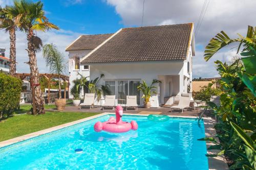 Retreat Villa, Hot tub, BBQ, max 38 ppl