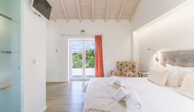 Room 'Monte Do Sol 1' with Mountain View, Wi-Fi and Air Conditioning