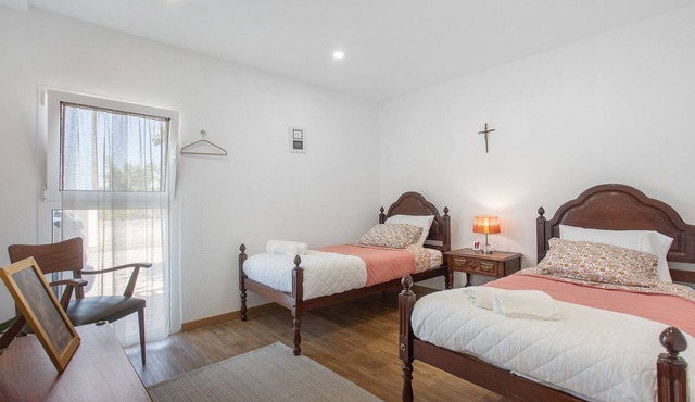 Room 'Santo Agostinho' with Shared Terrace, Shared Garden and Wi-Fi