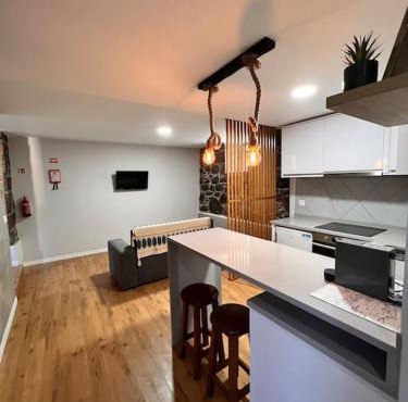 Roots Guesthouse - A