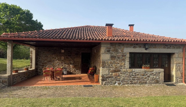 Rustic Cottage with 2 Rooms in Estorãos, Ponte de Lima