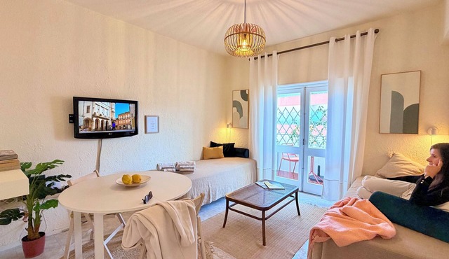 Santa Cruz Beach Retreat | Walk to Beach, Surf & Restaurants