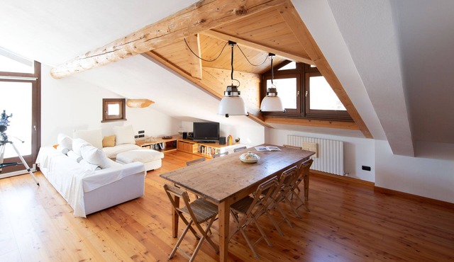 Sertorelli 60 - Three Bedroom Apartment, Sleeps 6 in Bormio