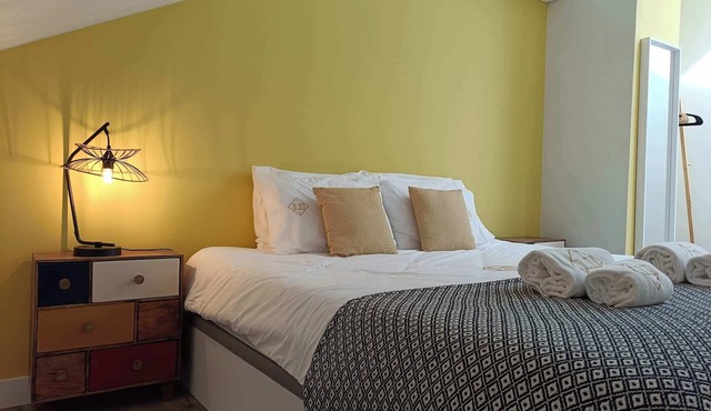 Spacious Gulbenkian – Families, A/C & Remote Work