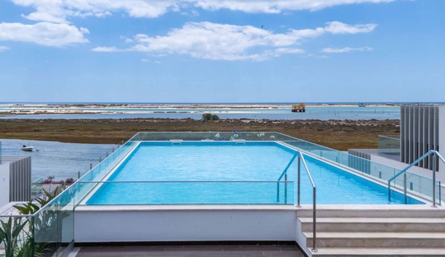 Spectacular Ria View Fuseta Apartment