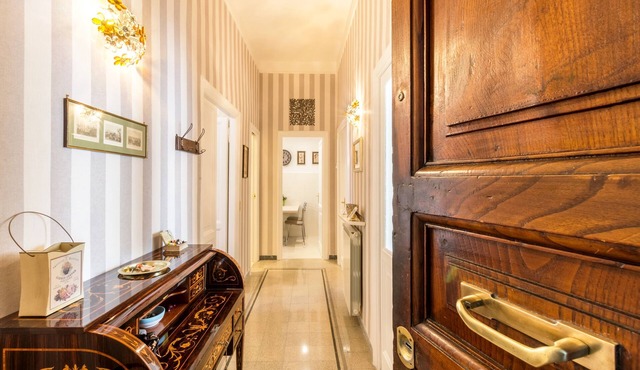 St. Peter's Basilica wonderful apartment great review overlooking of St. Peter in Roma