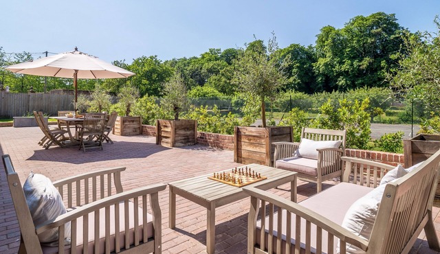 Stunning luxury cottage in historic country estate - Belchamp Hall Stables in Sudbury