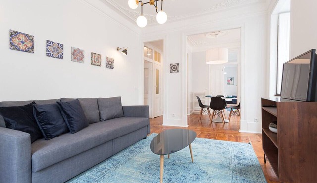 Sunlit Two-Bedroom Retreat in Central Lisbon
