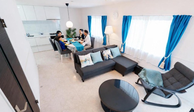 Sunstone Residence 2F - Free Rental Car & Airport Pickup - 10 Min to American Village in Ginowan