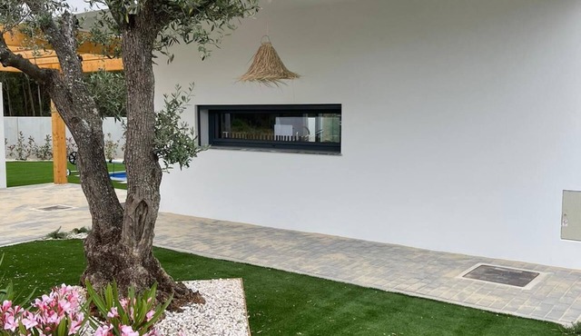 Superb Villa 2km from the beach