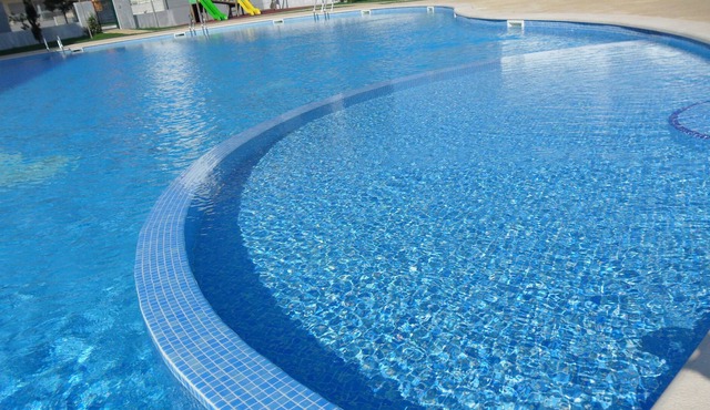 T2 with Pool