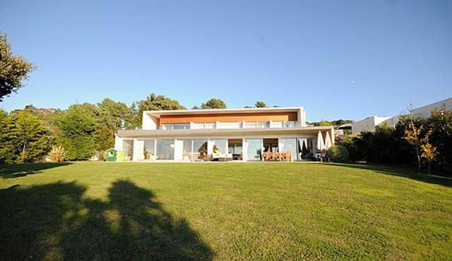 Tasteful Caminha Villa 4 Bedrooms Villa Laginhas Modern Furnishings in Caminha
