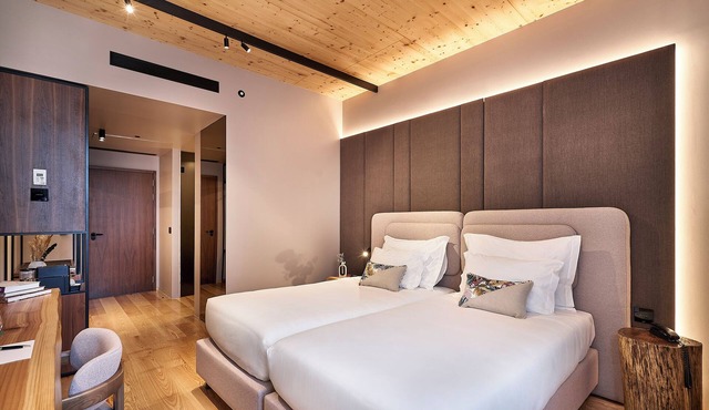 The Log Porto Hotel by Piamonte Hotels