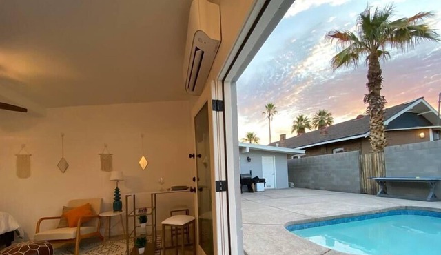 This apartment is a 0 bedroom(s), 1 bathrooms, located in Phoenix, AZ. in Phoenix