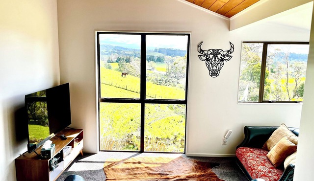 Valley Views Home in Auckland