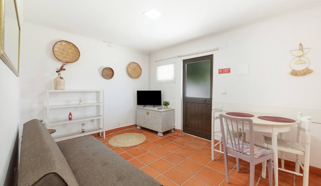 Vila Natura – Secret Retreat T1 with Shared Terrace, Shared Garden and Wi-Fi