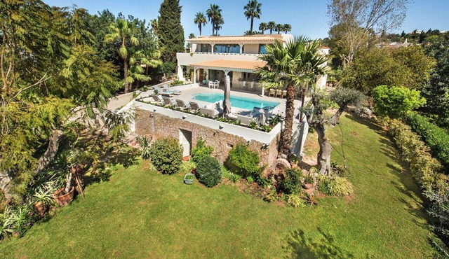 Villa Azurea | Almancil Algarve | 4BR Retreat | Private Pool & Terrace