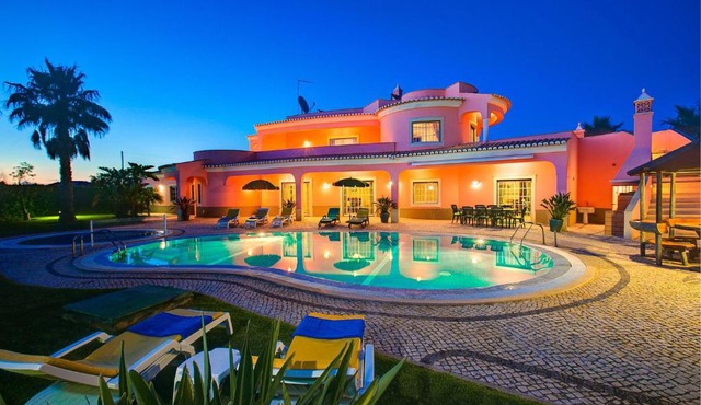 Villa Belo Horizonte by Villa Plus
