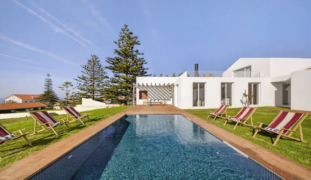Villa do Mar - Moderna villa with swimming pool and sea view